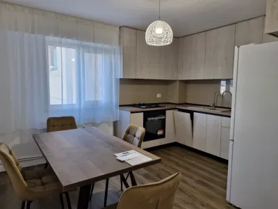 zona dining in bucatarie inchiriere apartament Sector 3 București
